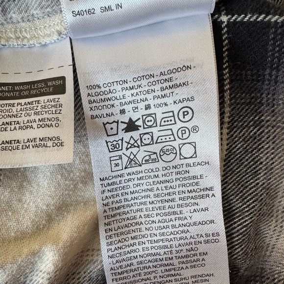 Levi’s Women’s Kenna Menswear Shirt in Veronica Plaid Caviar Sz XS - Picture 5 of 7